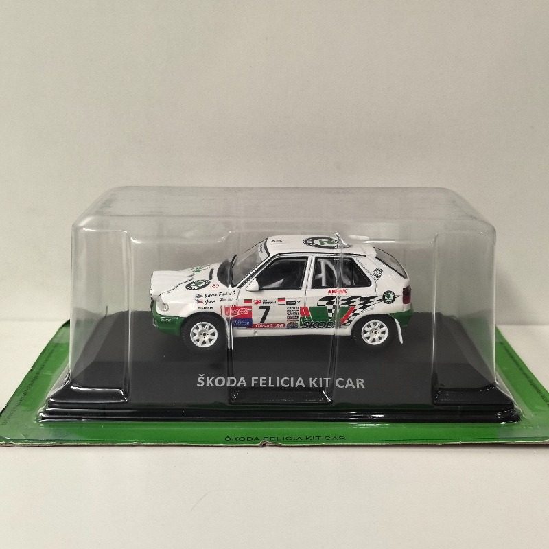 Model Kit Cars - نموذج سيارة SKODA FELICIA مصغر بمقياس