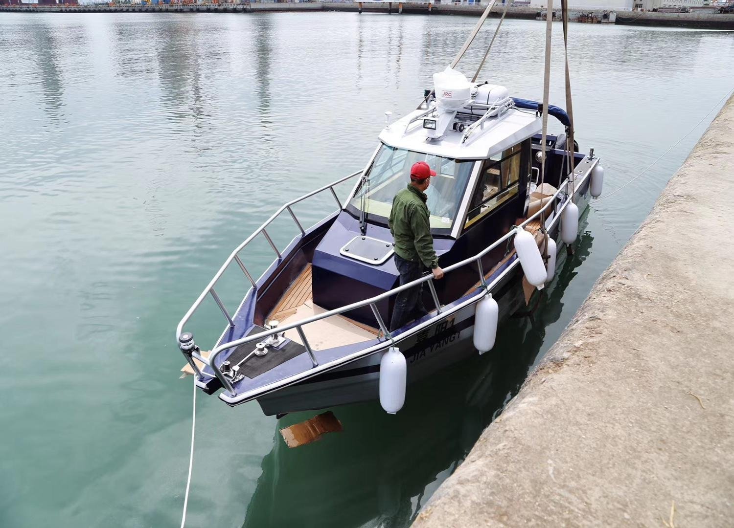 مصد حماية قابل للنفخ من البولي - مراجعة Model Kit Yacht وسعره