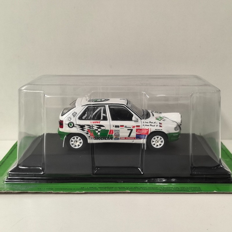 نموذج سيارة SKODA FELICIA مصغر - مراجعة Model Kit Cars وسعره