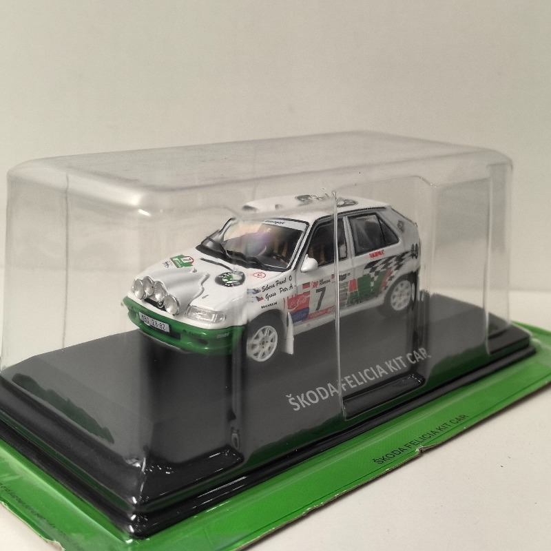 نموذج سيارة SKODA FELICIA مصغر - مراجعة Model Kit Cars وسعره