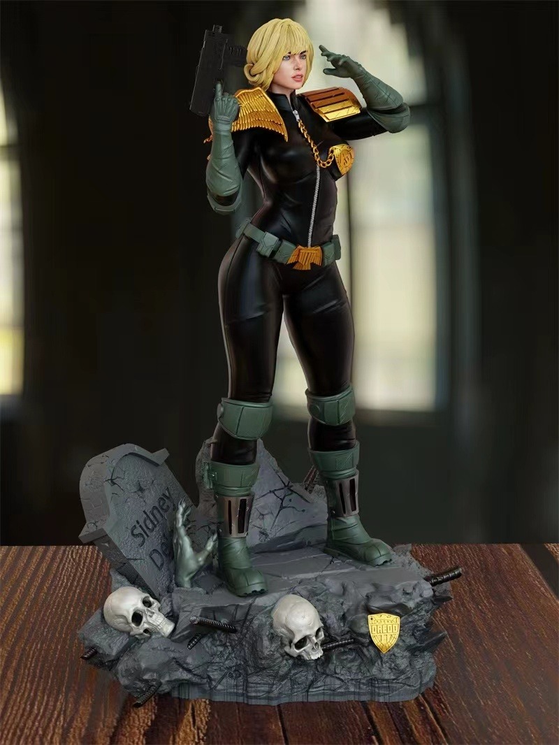 طقم نموذج شخصية راتنج للطباعة  - مراجعة Model Kit Judge وسعره