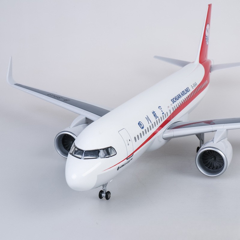 طقم نموذج طائرة من الراتنج الم - مراجعة Model Kit Ixchel وسعره